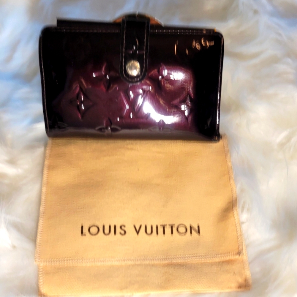 Louis Vuitton vernis wallet